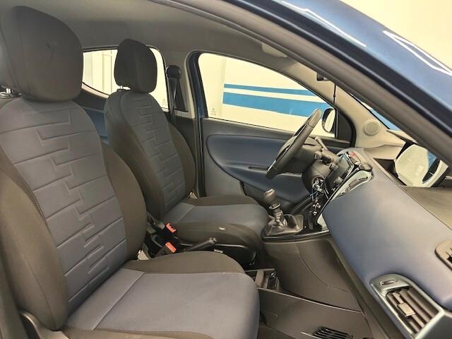 Lancia Ypsilon 1.0 firefly hybrid Gold s * 2024 * 10.000 KM *