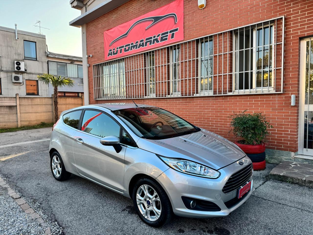 Ford Fiesta 1.5 TDCi 75CV 3 porte Titanium