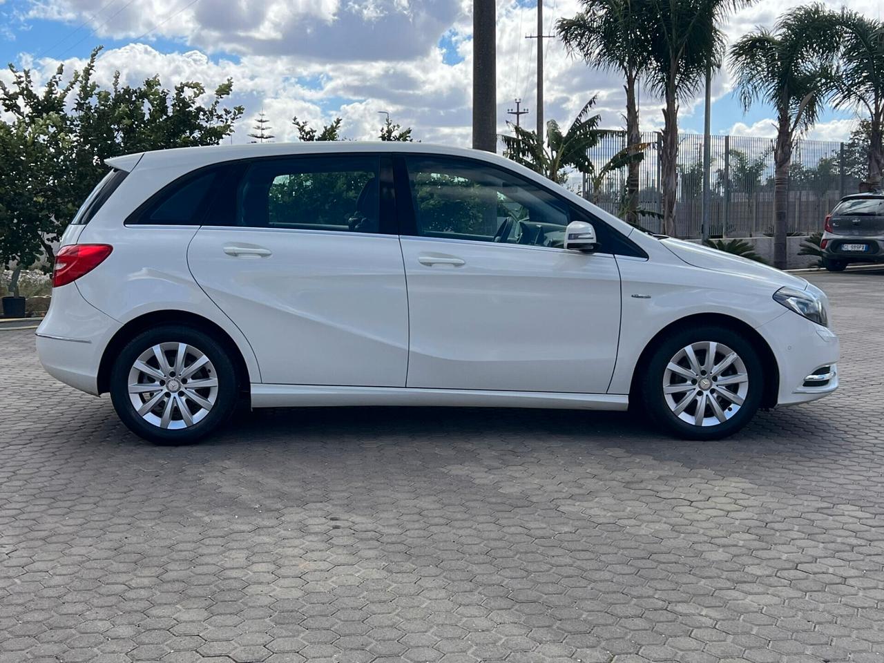 Mercedes-benz B 180 CDI BlueEFFICIENCY Premium