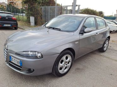 Alfa Romeo 147 1.6 BENZINA