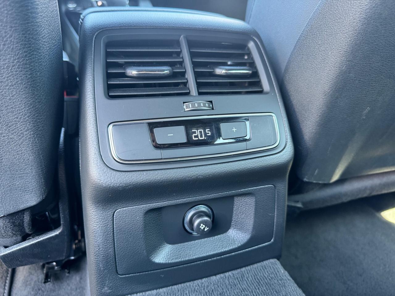 Audi A4 Avant 40 TDI quattro S tronic S line