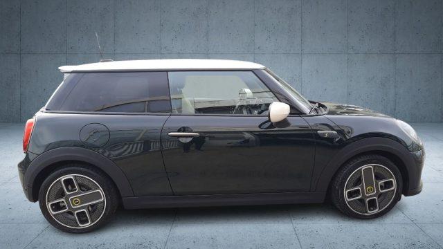 MINI Cooper SE Resolute Edition