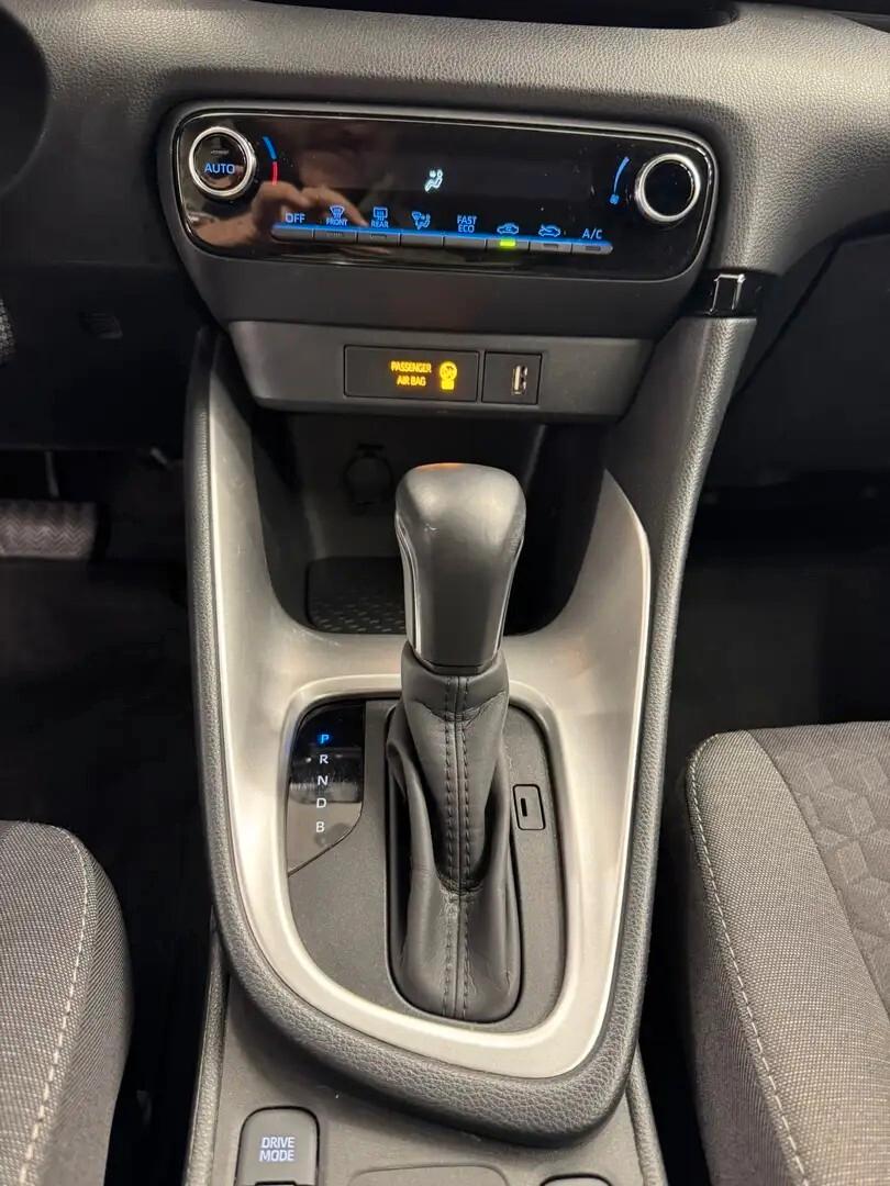 Toyota Yaris 1.5 Hybrid 5 porte Trend