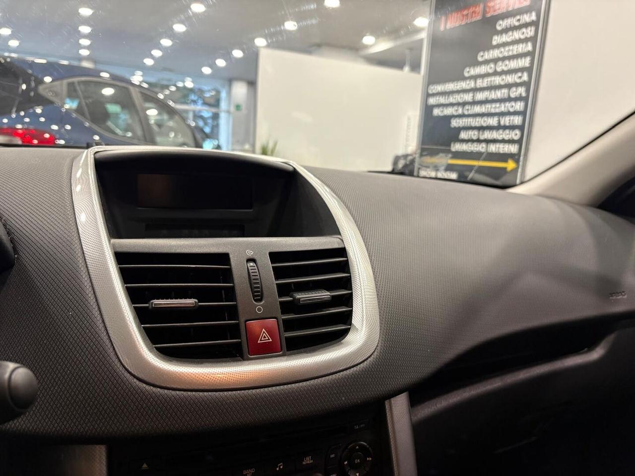 Peugeot 207 Station Wagon 1.4 vti 16v XS Ciel