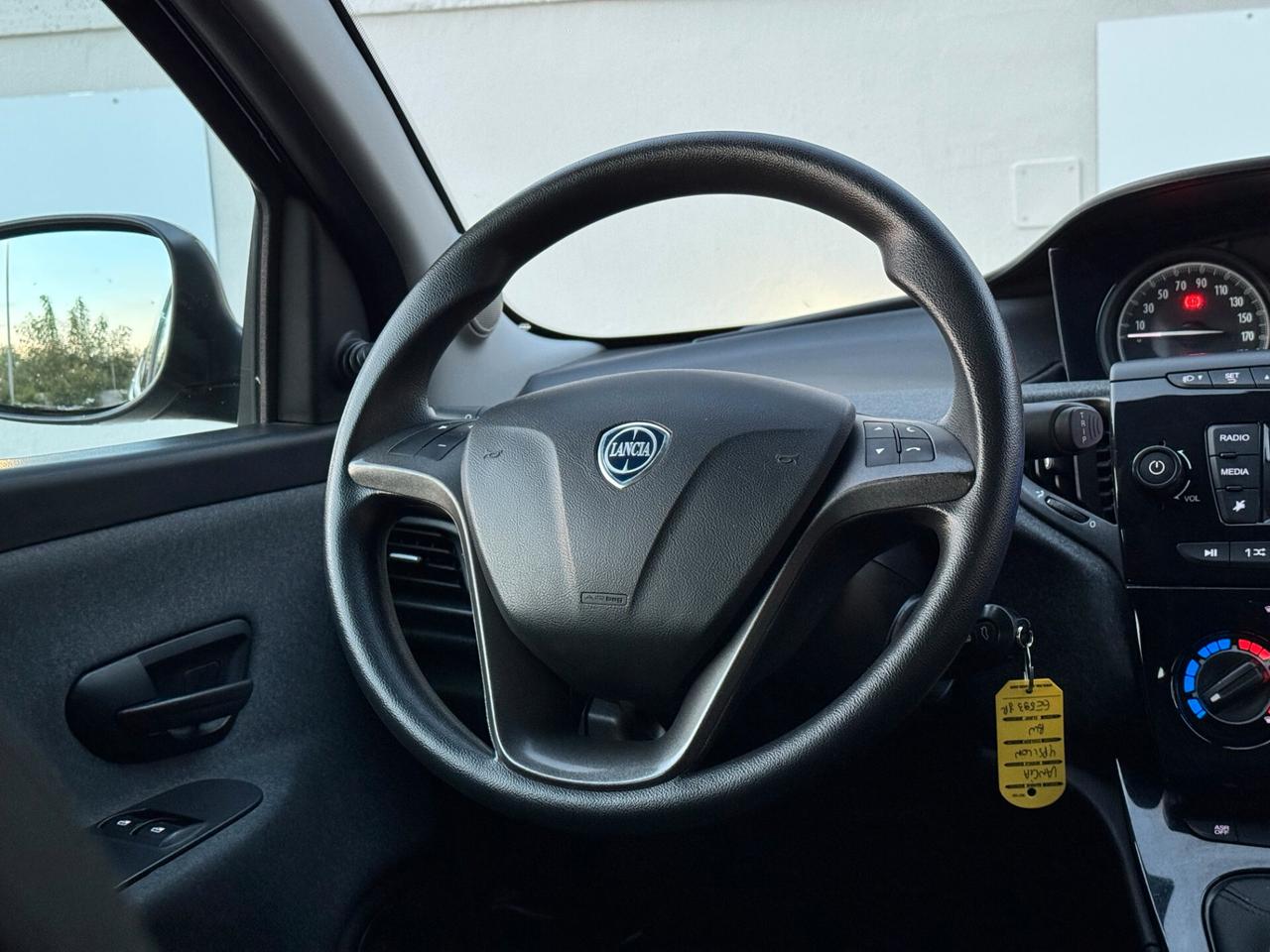 Lancia Ypsilon 1.0 FireFly 5 porte S&S Hybrid Ecochic Gold 70 cv