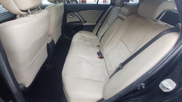 TOYOTA Avensis 2.0 D-4D Wagon Lounge