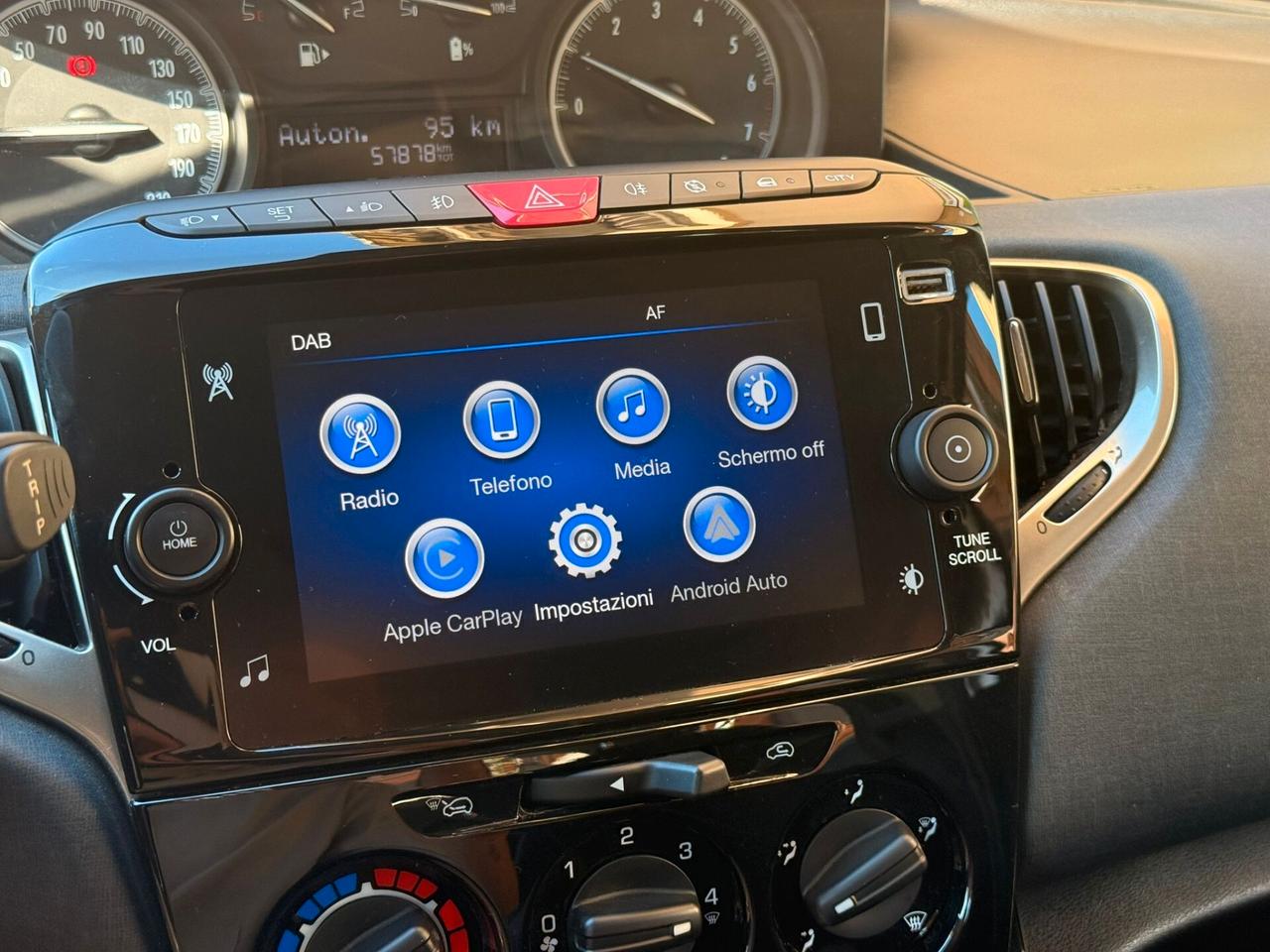 Lancia Ypsilon 1.0 FireFly 5 porte S&S Hybrid Ecochic Gold