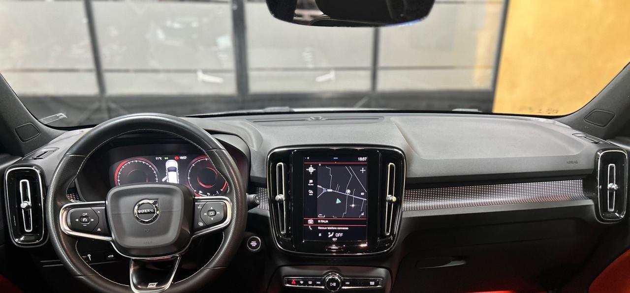 VOLVO XC40 2.0d R-design “AUT/NAVI/PELLE/RETRO”-2020