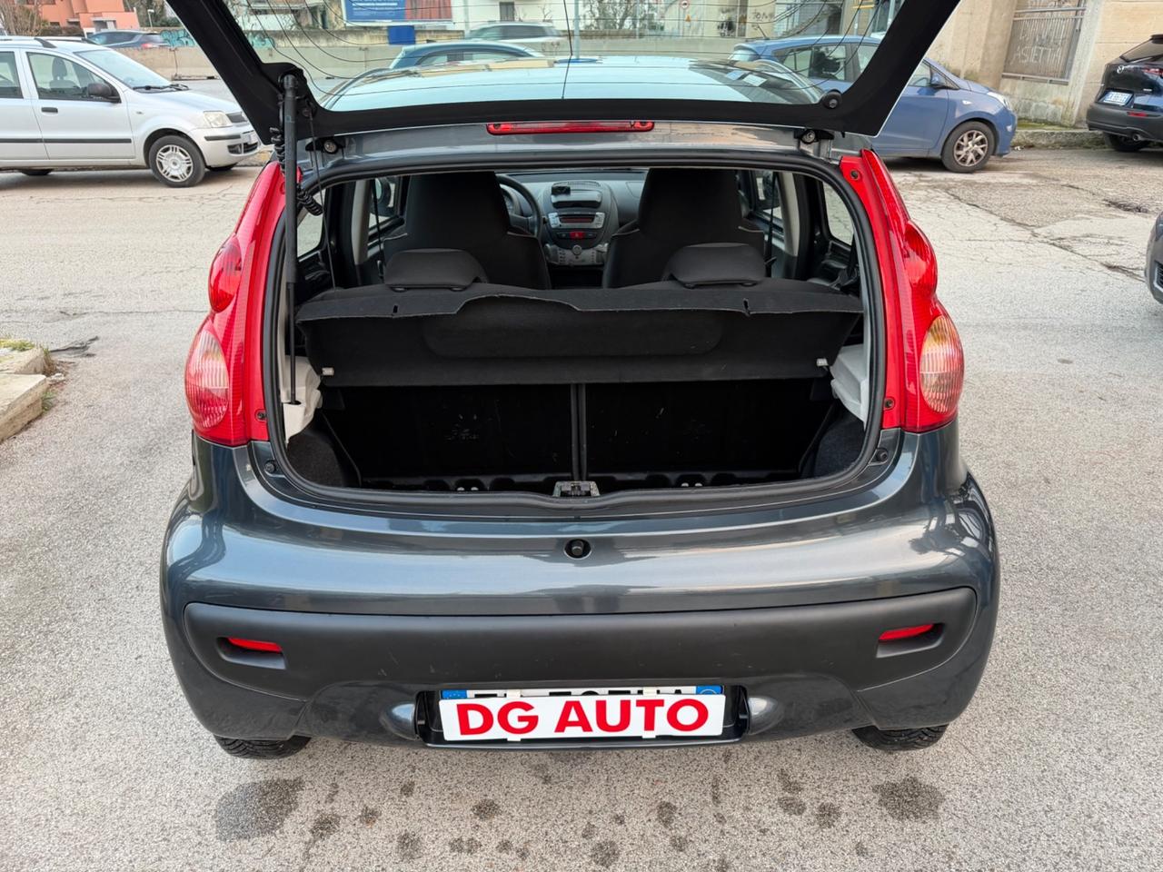 Peugeot 107 1.0 benzina 68 cavalli 2010