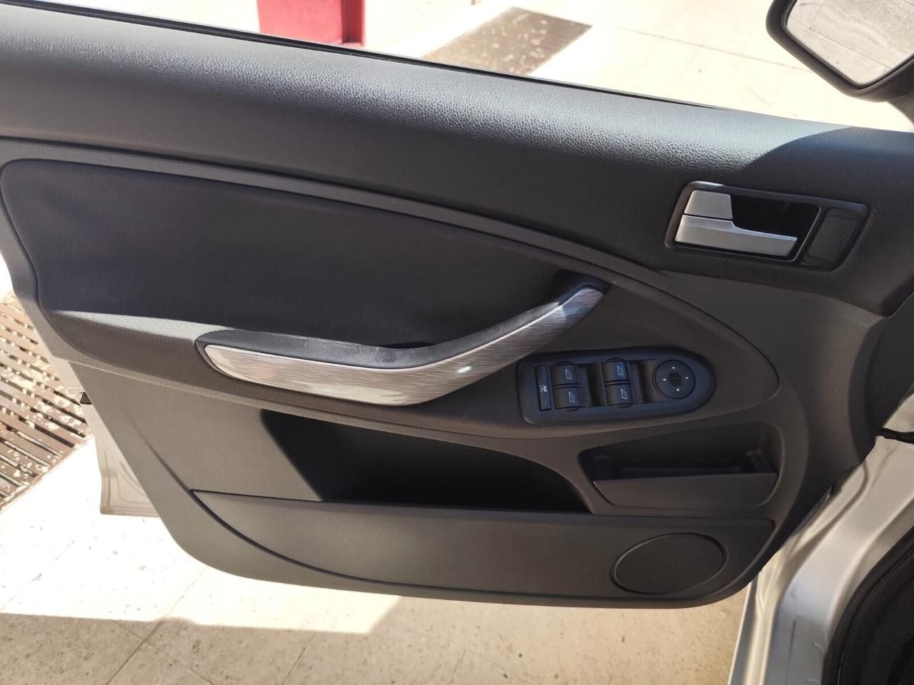 Ford C-Max Focus 1.6 TDCi (90CV) Titanium