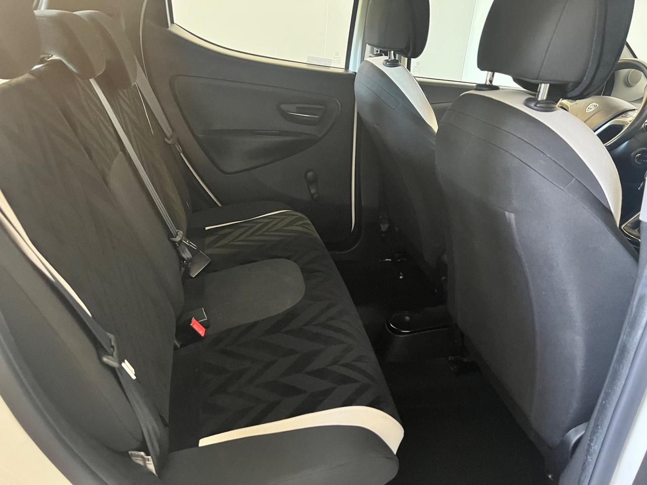 Lancia Ypsilon 1.2 69 CV 5 porte Gold