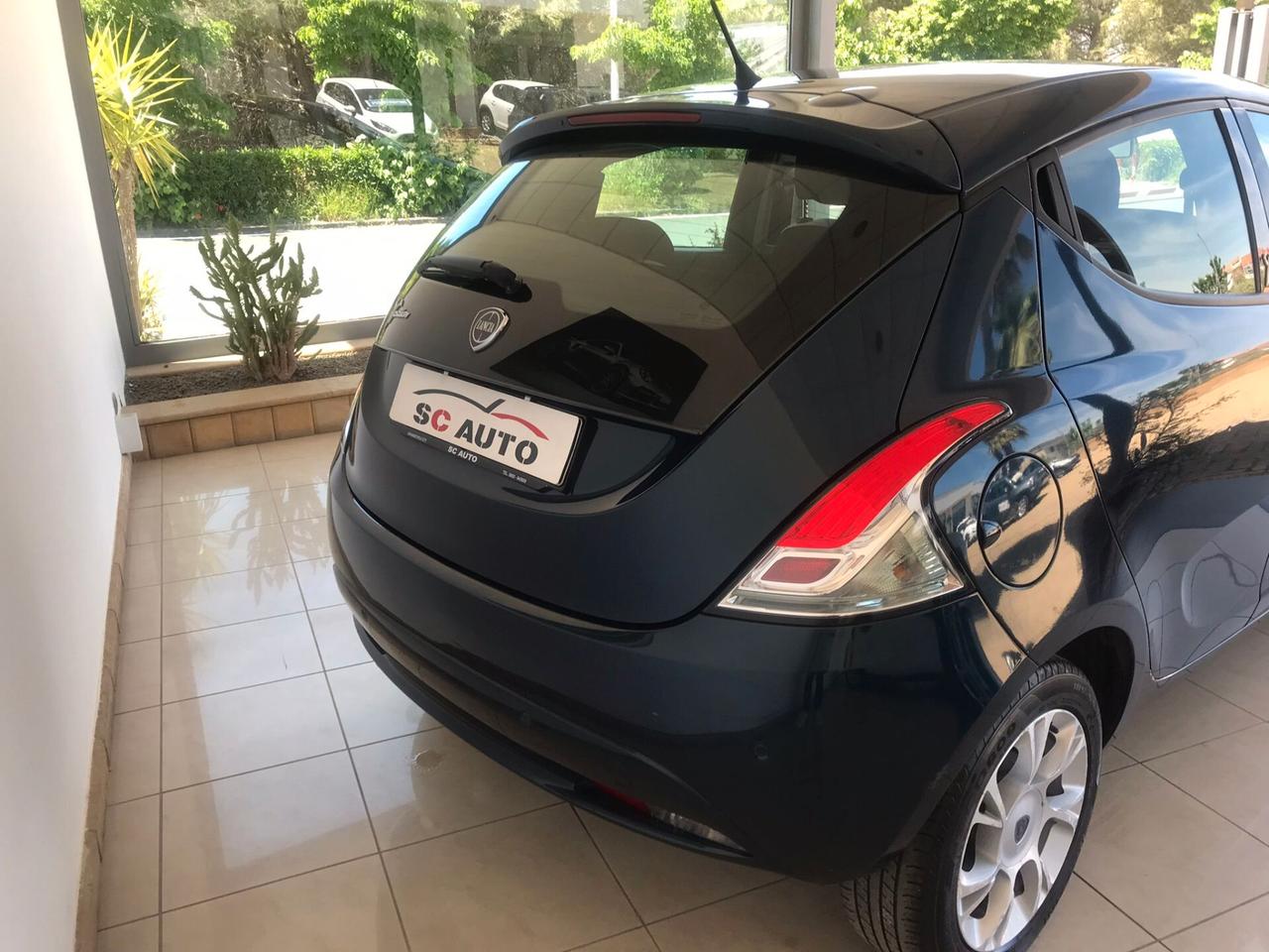 Lancia Ypsilon 1.2 69 CV 5 porte Opening Edition