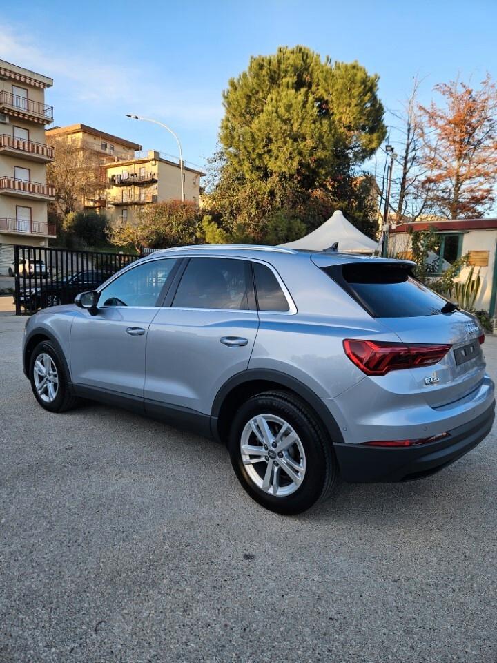 Audi Q3 35 TDI S tronic Business Advanced