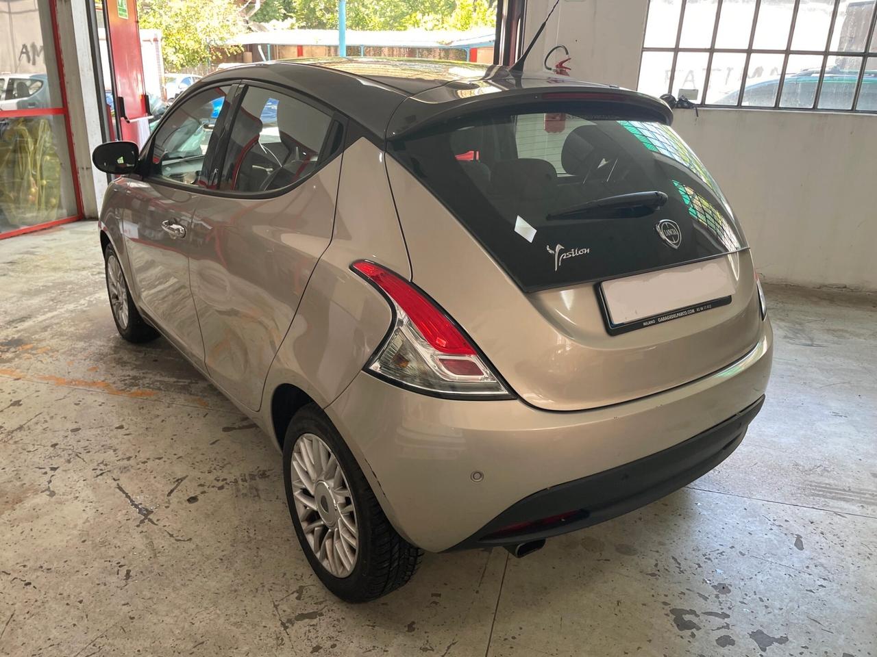 Lancia Ypsilon 1.2 69 CV 5 porte 30th Anniversary