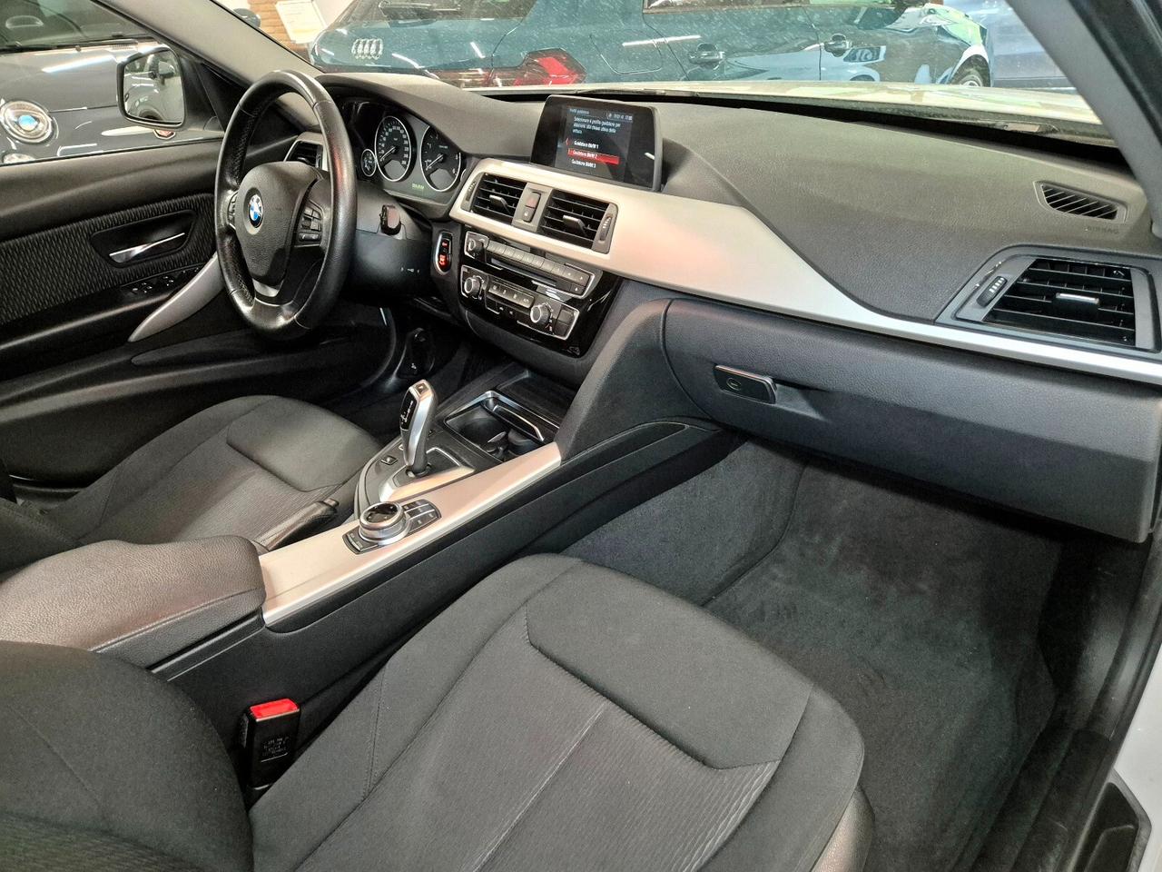 Bmw 318 318d Touring Business Advantage aut.