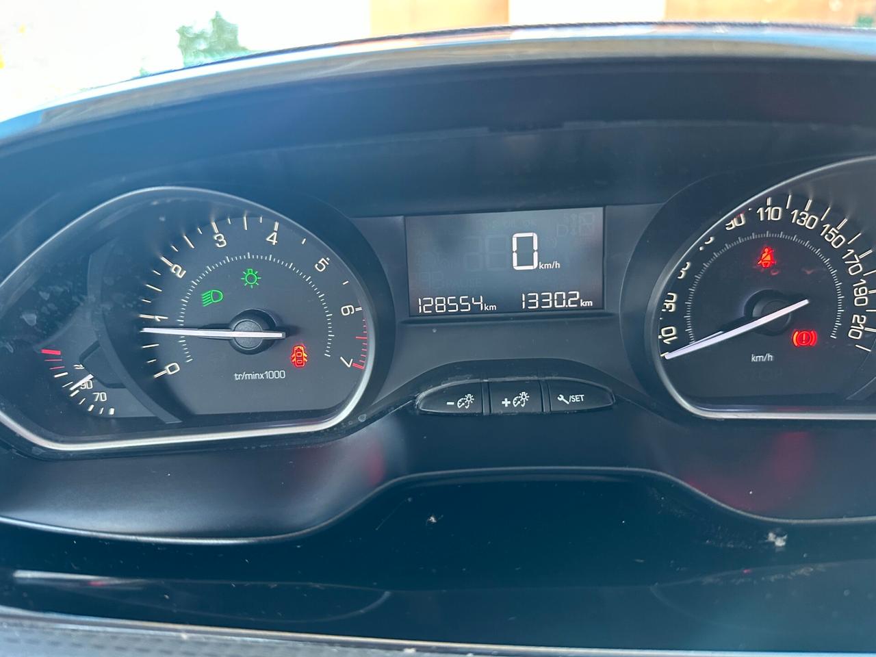 Peugeot 2008 1.2 Neopatentati