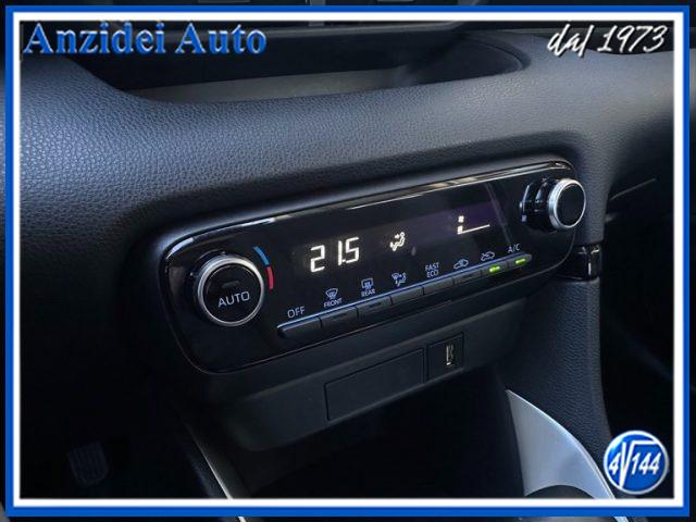 TOYOTA Yaris 1.5 Hybrid 5 porte Business