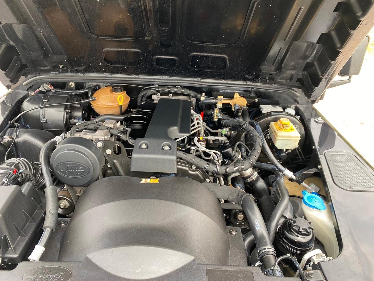 Land Rover Defender 90 2.4 TD4 Station Wagon SE 60° Anniversario SVX