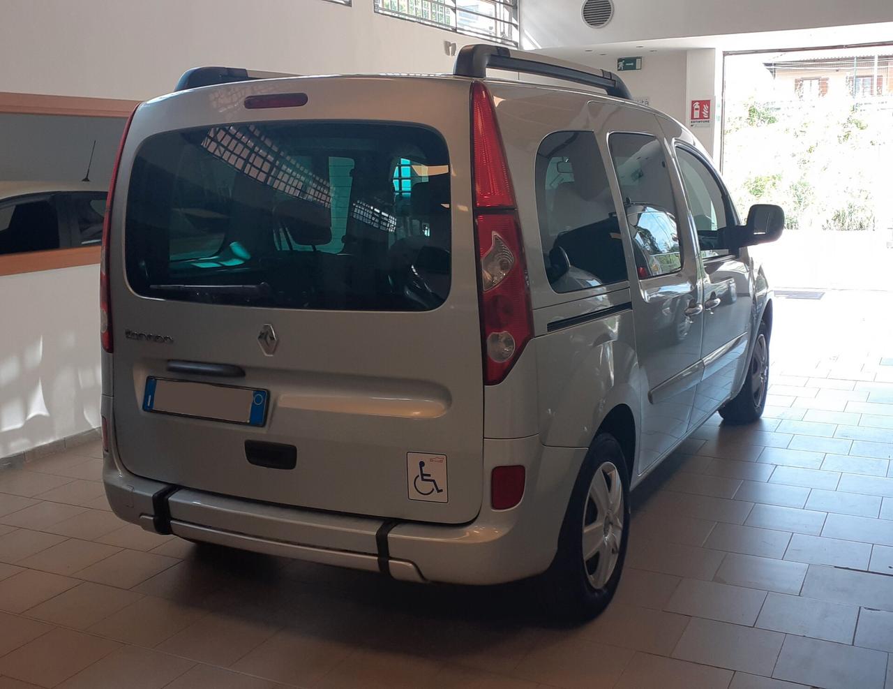 Kangoo pianale ribassato pedana disabili