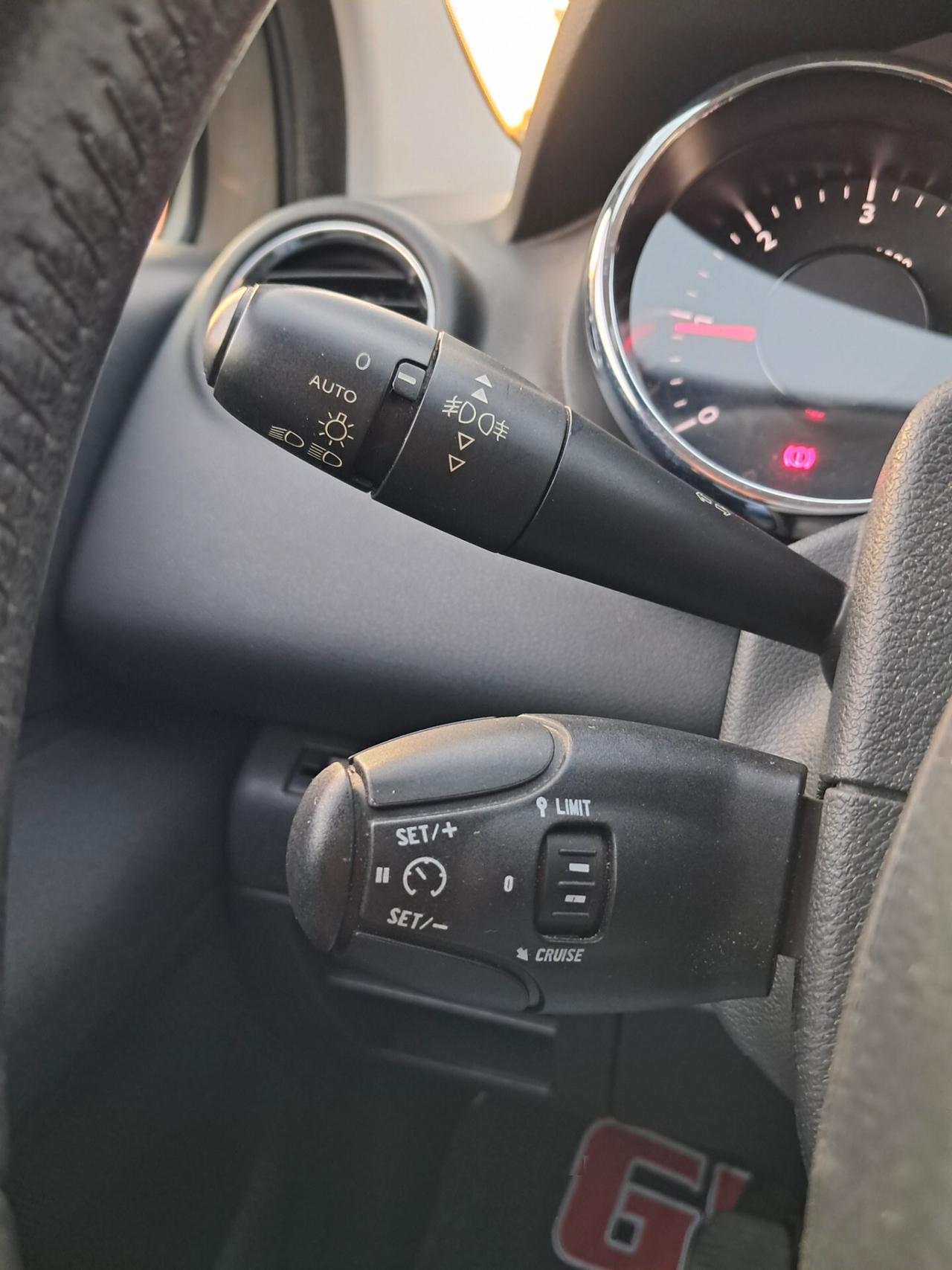 Peugeot 3008 1.6 HDi 112CV Allure*CLIMA*CERCHI
