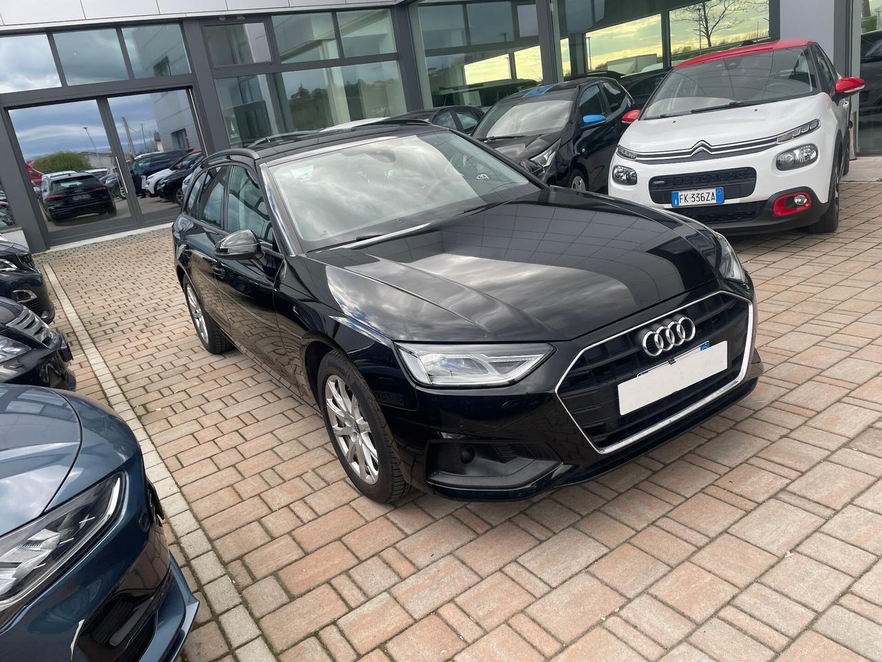 Audi A4 Avant 30 TDI/136 CV S tronic Business