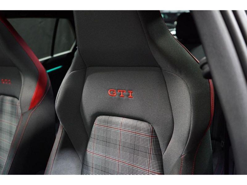 Volkswagen Golf 2.0 TSI GTI DSG 8.5 DCC MATRIX CAMERA TETTO HARMAN