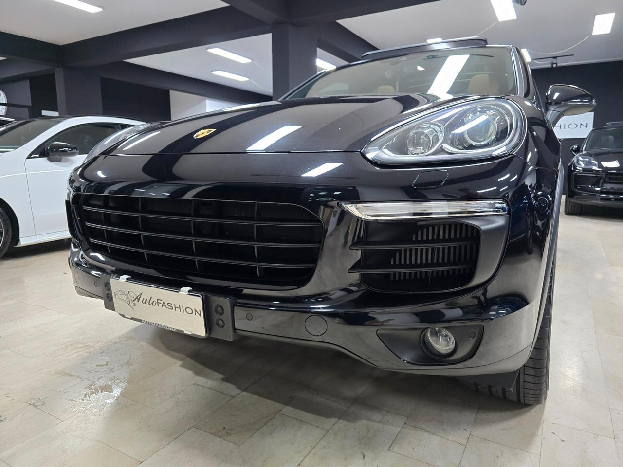 Porsche Cayenne 3.0 Diesel Platinum Edition (Extra Full)