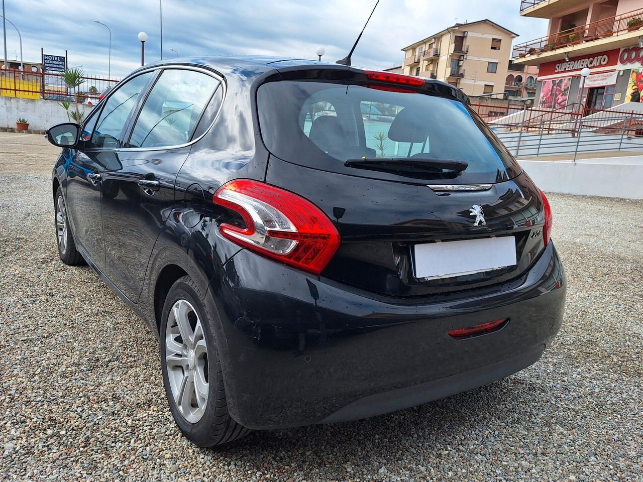 Peugeot 208 1.2 VTi 82 CV 5 porte Allure