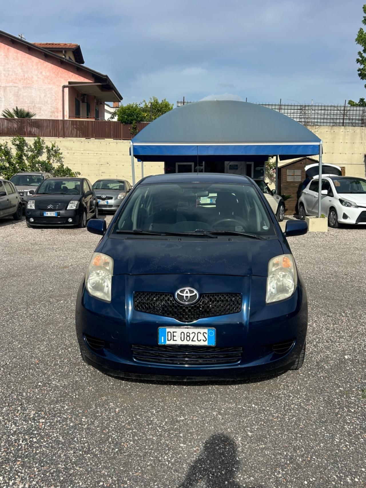 Toyota Yaris 1.0 5 porte