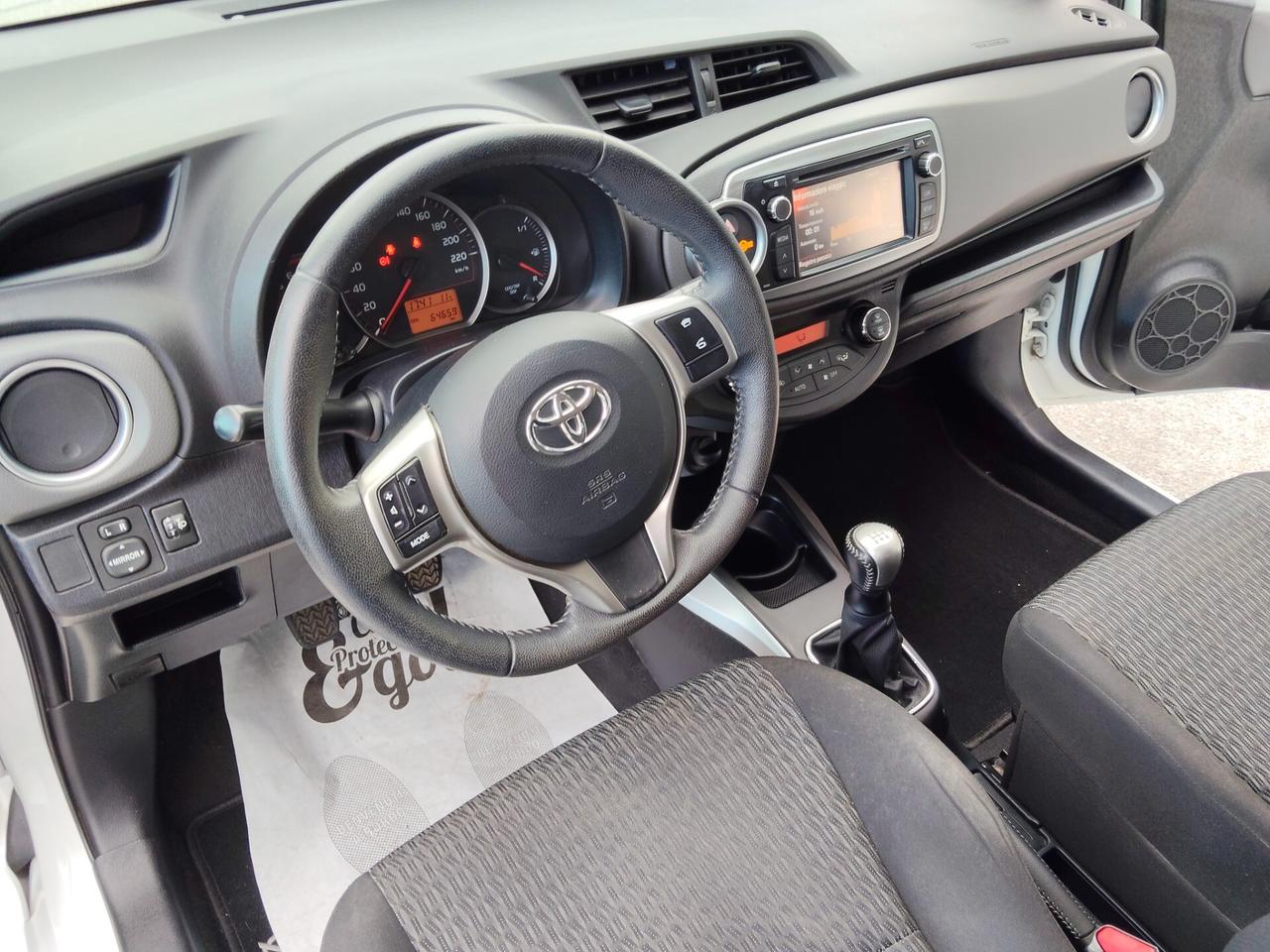 Toyota Yaris 1.0 70cv 5 porte Lounge 60.000km unico proprietario