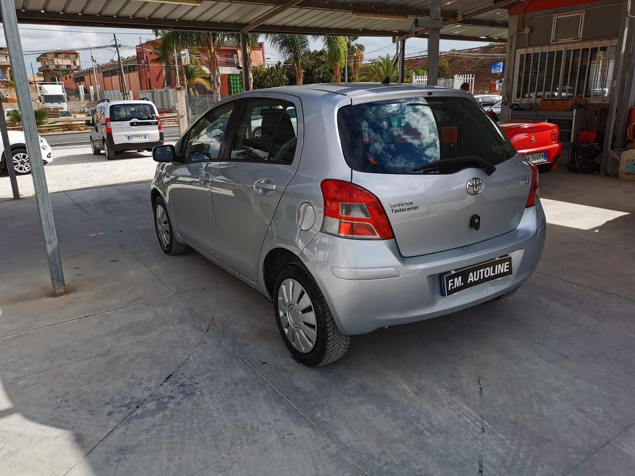 Toyota Yaris 1.3 5 porte Sol 2010