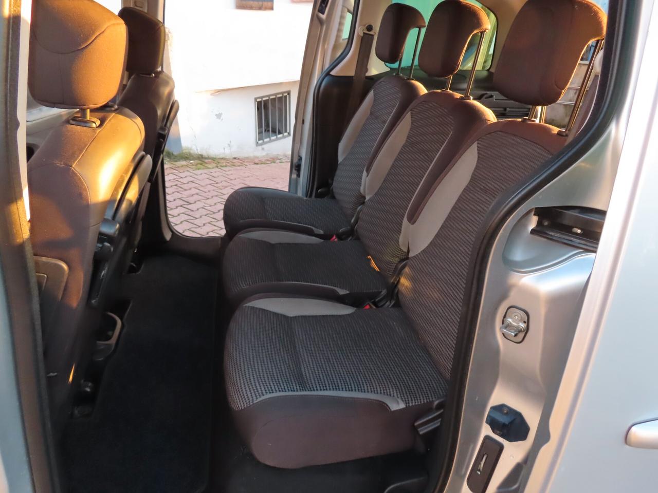 Peugeot PARTNER 1.6 HDI CON 5 POSTI