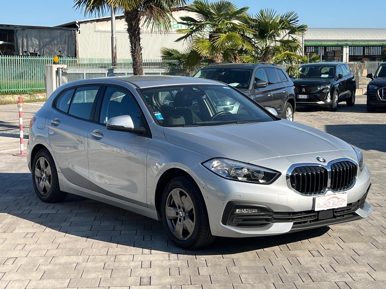 BMW 118i Business Advantage 140cv FINANZIABILE