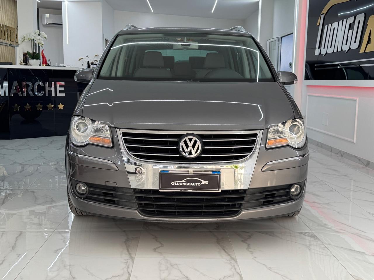Volkswagen Touran 2.0 F DSG Highline