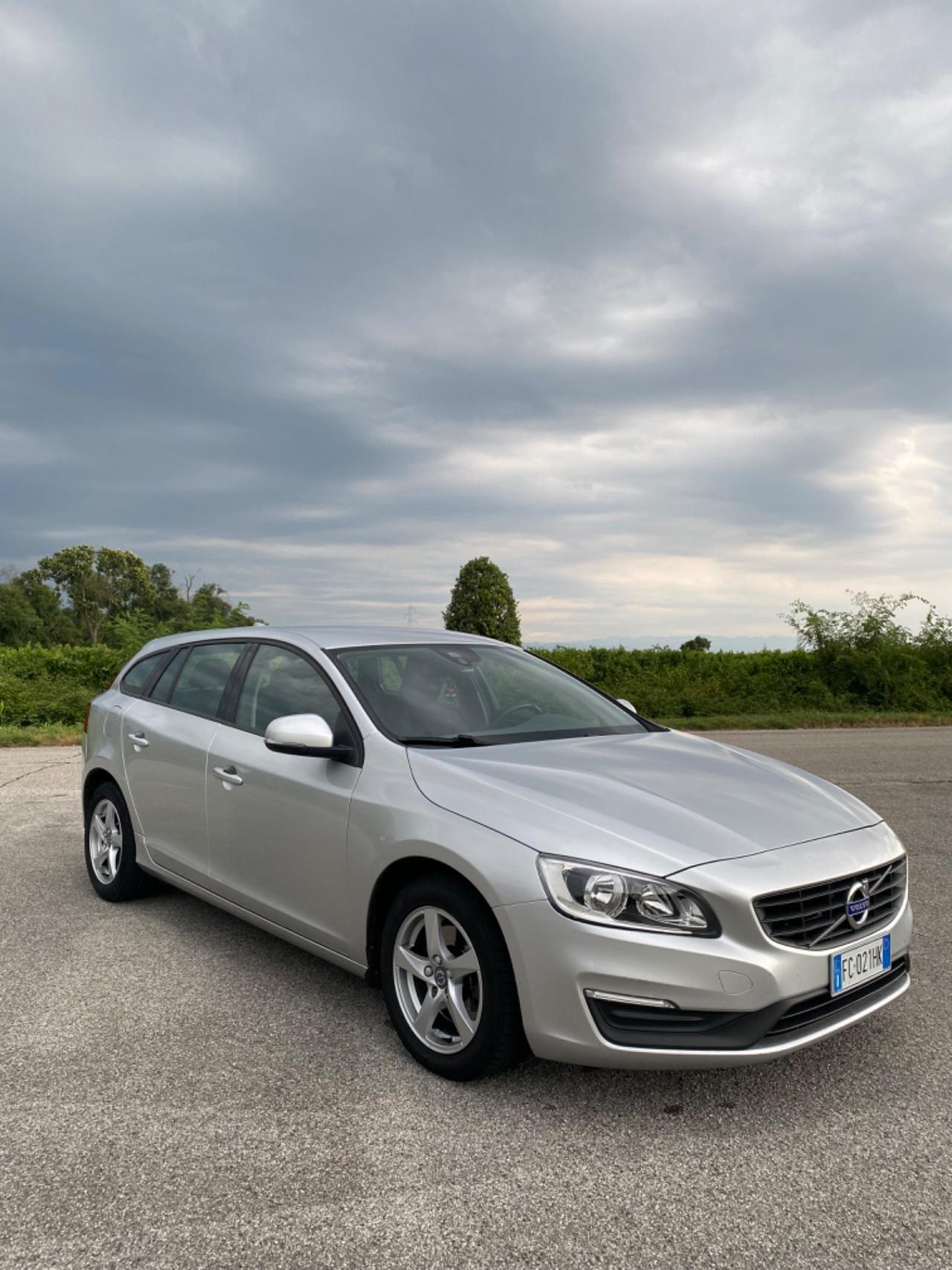 Volvo V60 D3 Geartronic Momentum