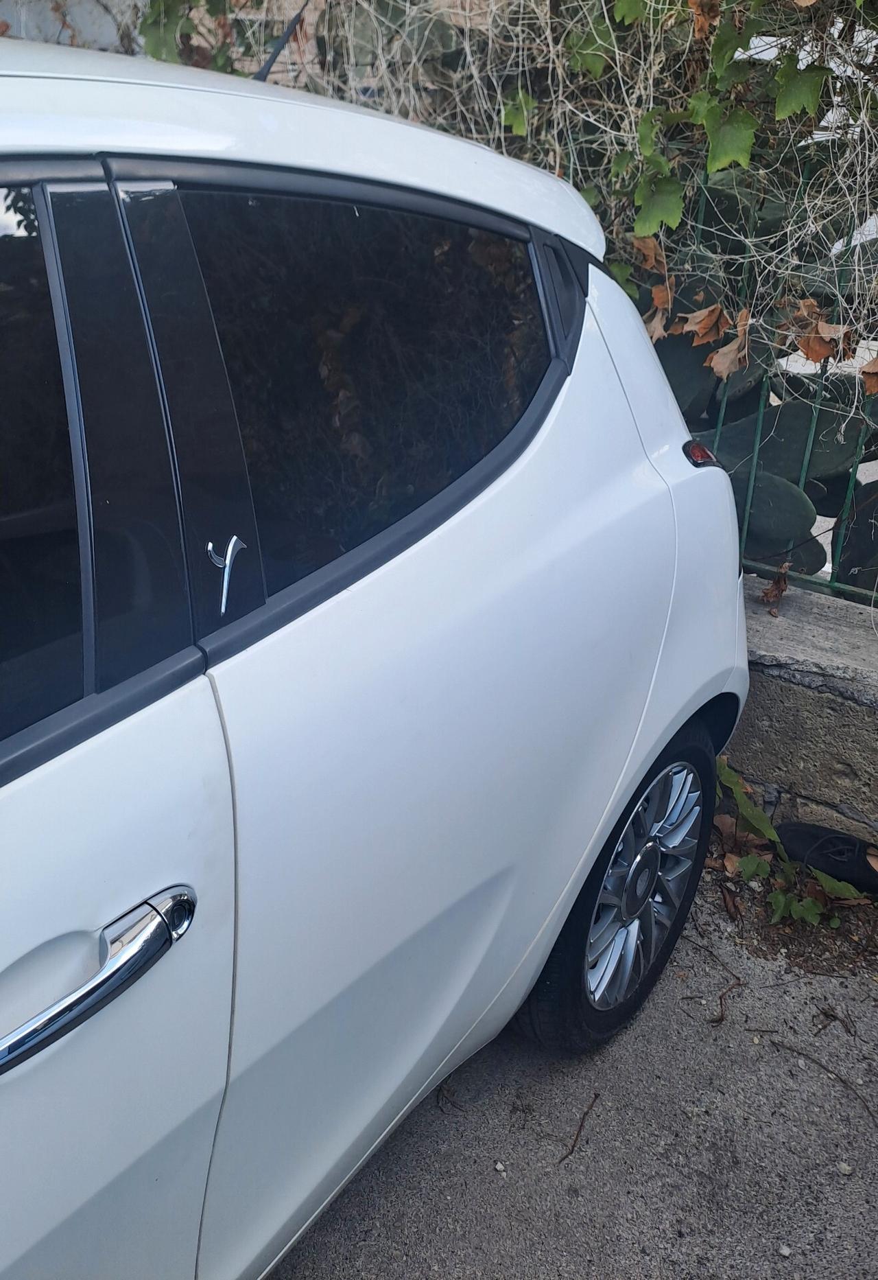 Lancia Ypsilon 1.2 GPL 69CV 5 porte GPL