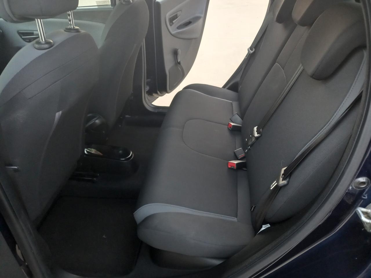 Lancia Ypsilon 1.2 69 CV