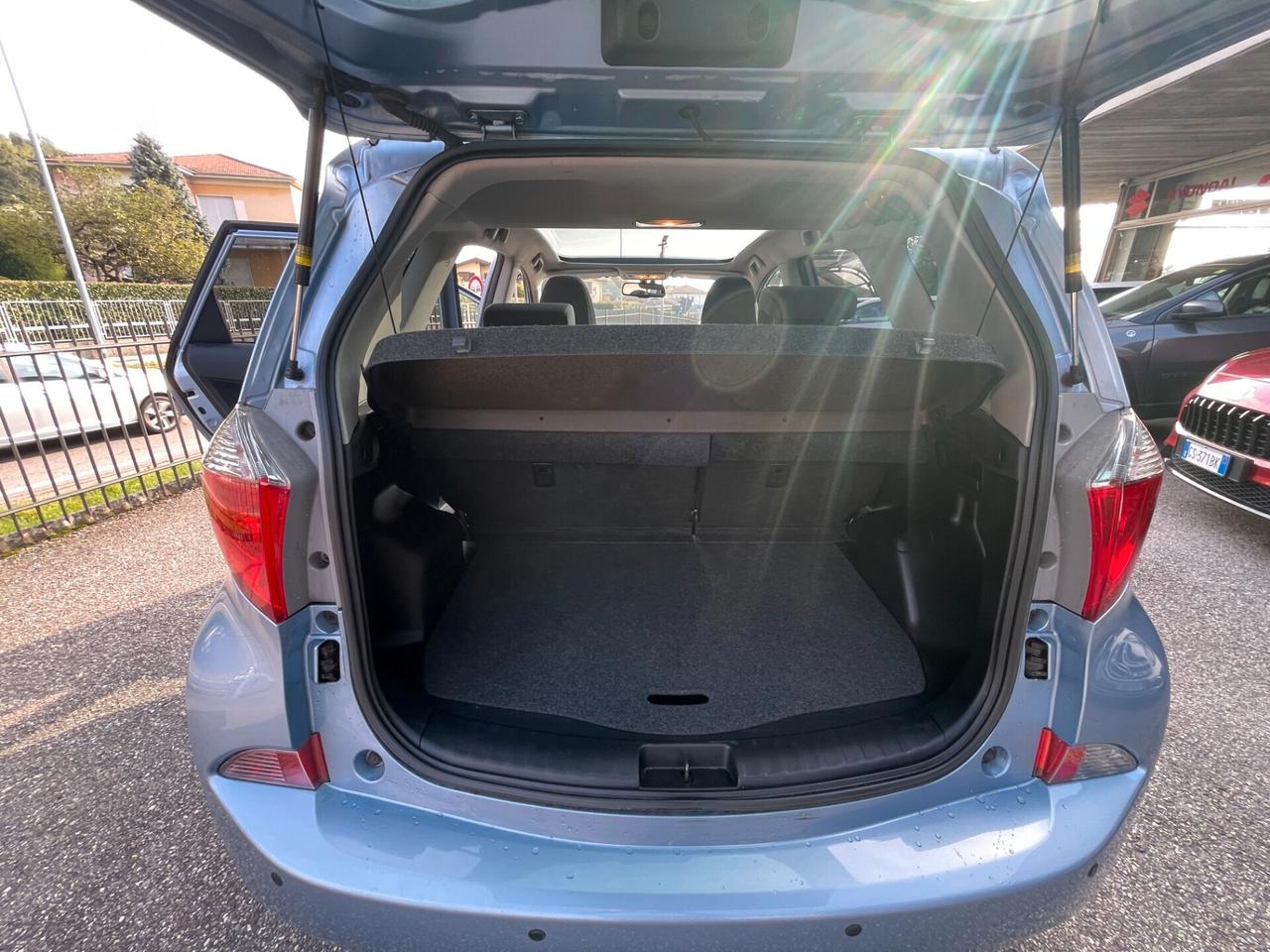 Toyota Verso-S 1.3 MT Lounge