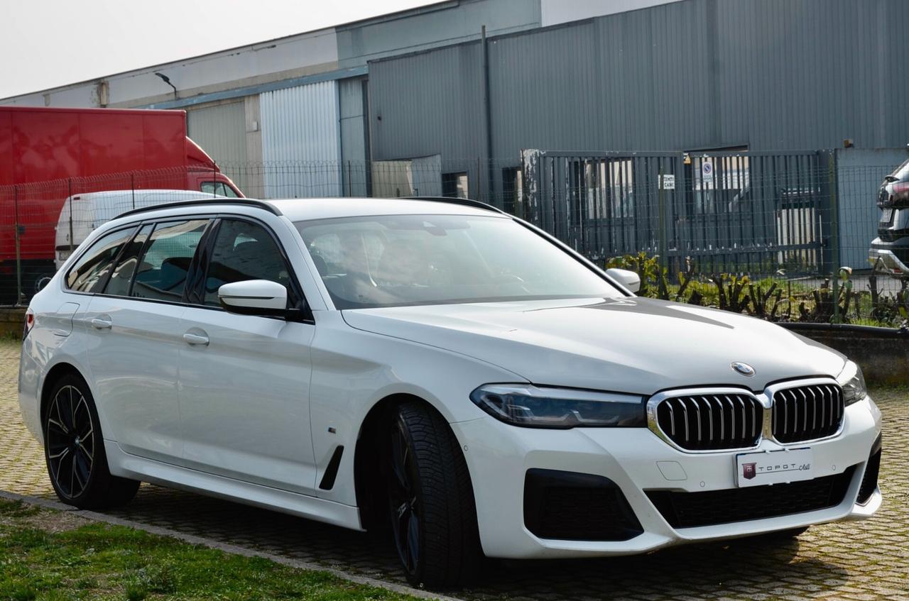 BMW 540d TOURING MHEV 48V XDRIVE MSPORT 340cv AUT, UNICOPROPRIETARIO, GARANZIA BMW, PACCHETTO MANUTENZIONE, UFF ITALIANA, FULL LED, RETROCAMERA, 20", PERMUTE