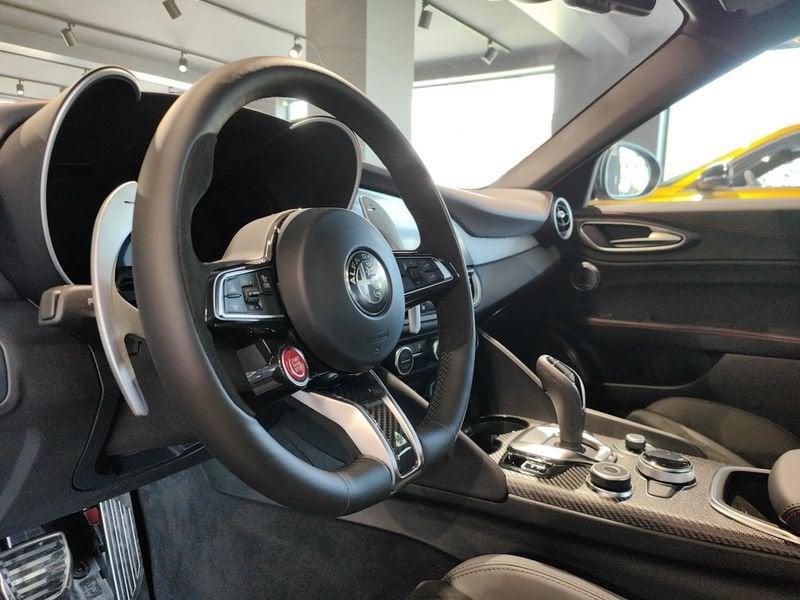 Alfa Romeo Giulia Quadrifoglio V6 520 CvQuadrifoglio Collezione