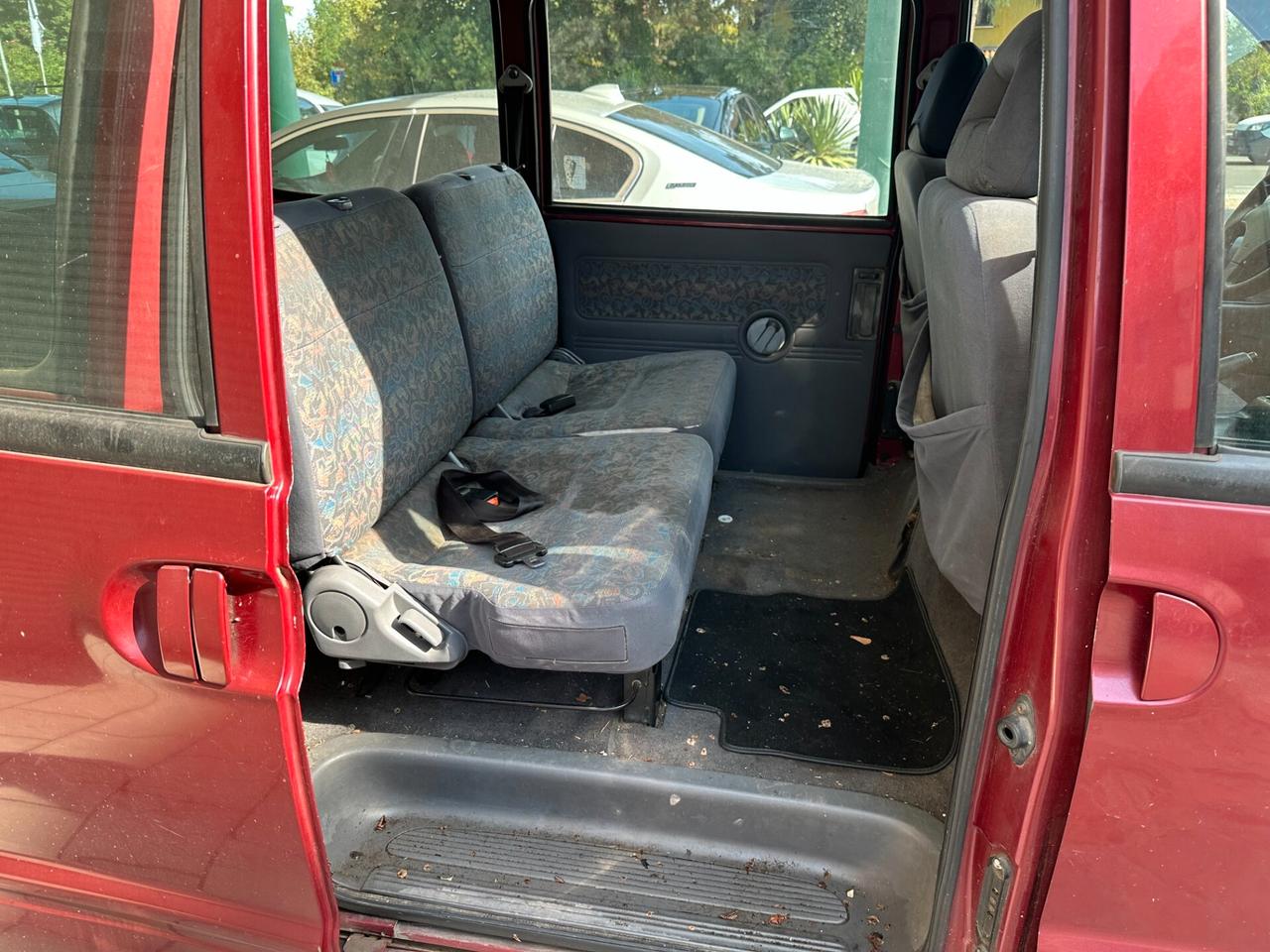 Nissan Serena 1.6 ELX 8 POSTI