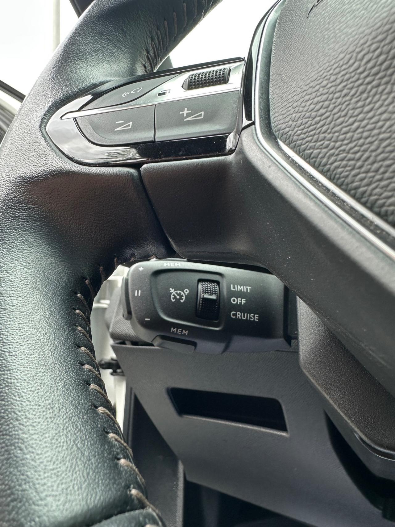 Peugeot 3008 BlueHDi 130 S&S EAT8 Allure Pack