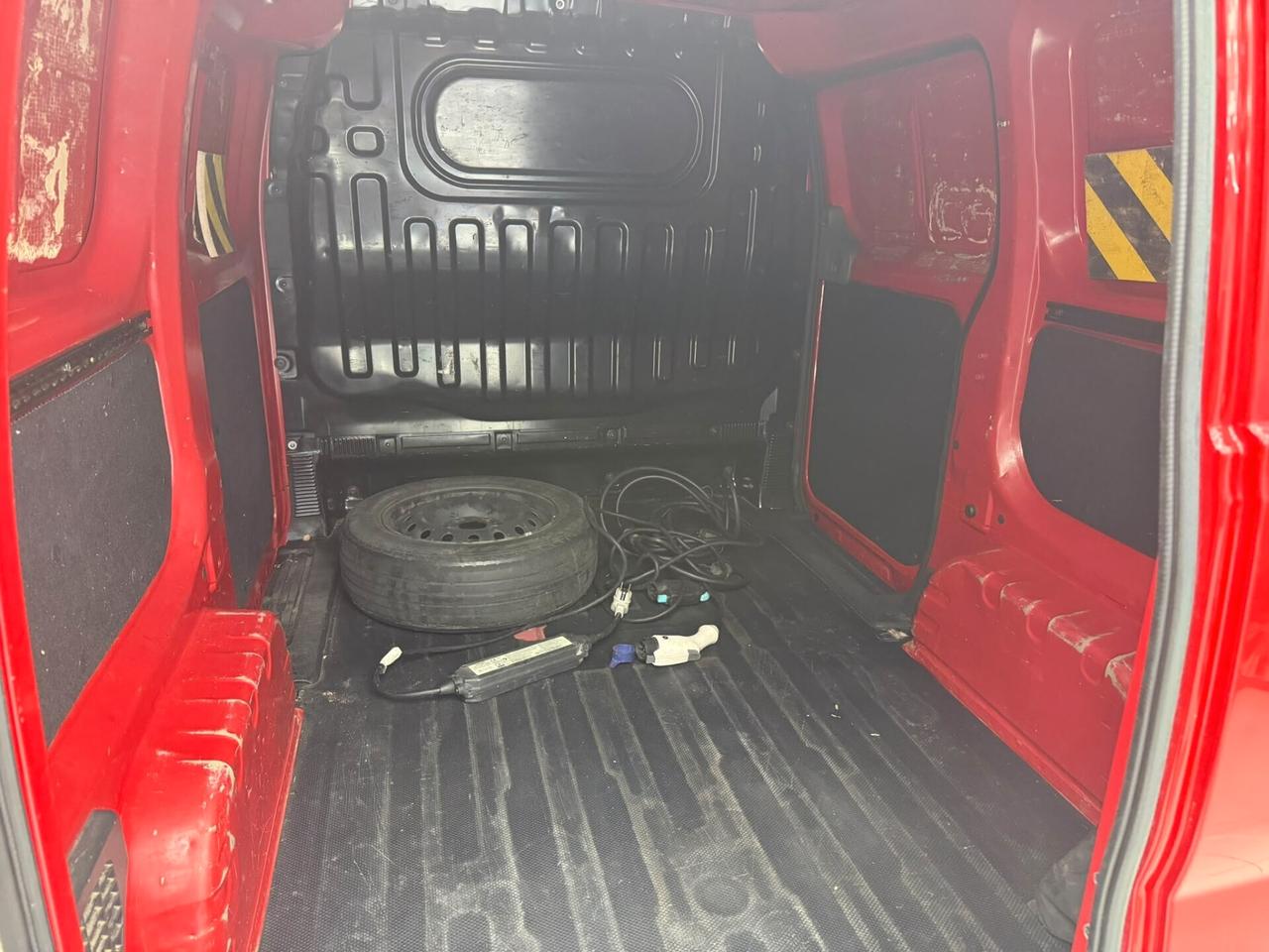 Nissan E-NV200 EV VAN EXLUSIVE 4P