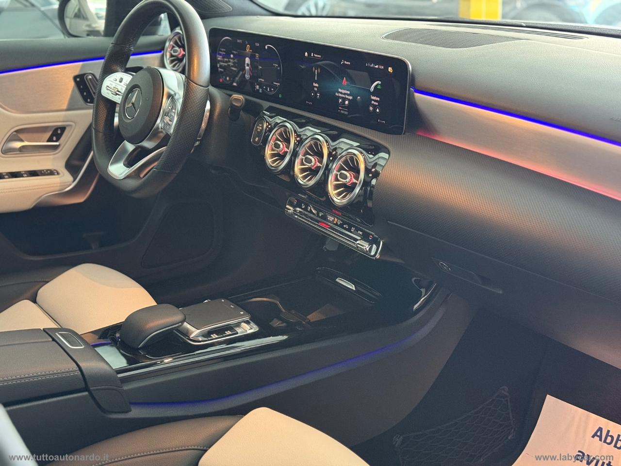 MERCEDES-BENZ A 180 d Automatic Premium