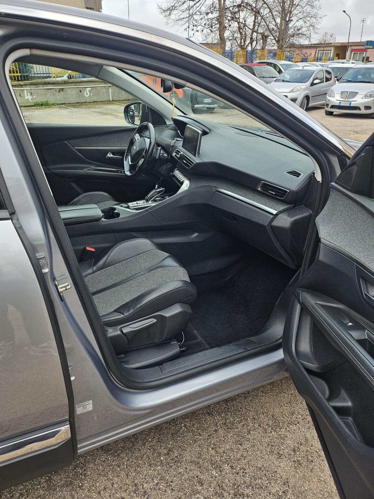 Peugeot 3008 BlueHDi 130 S&S Allure