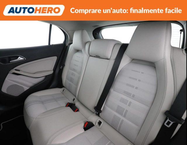 MERCEDES-BENZ GLA 200 d Automatic Sport