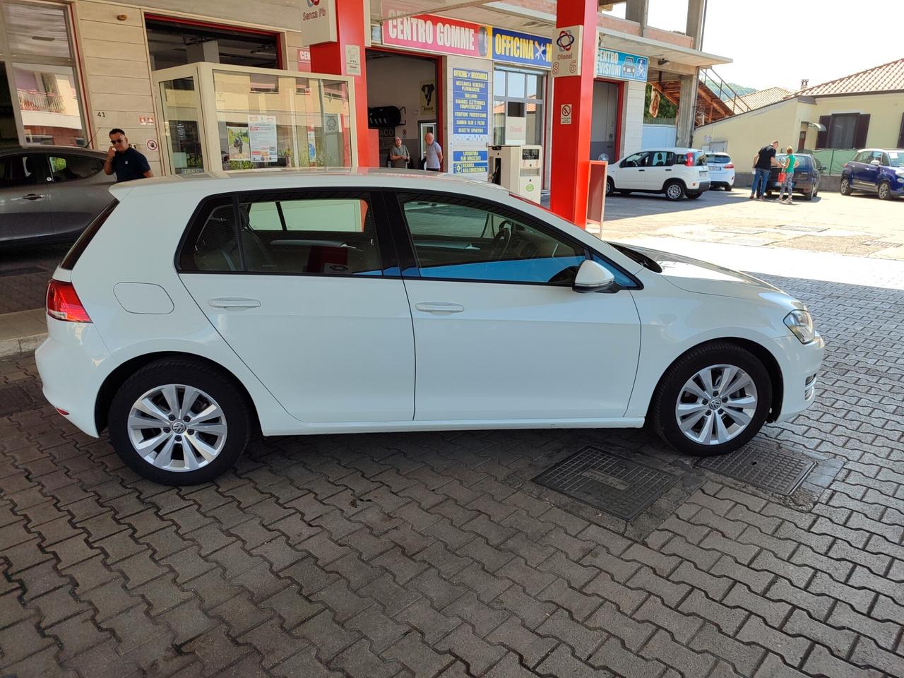 Volkswagen Golf 1.6 DSG ANNO 2016 OK NEOP