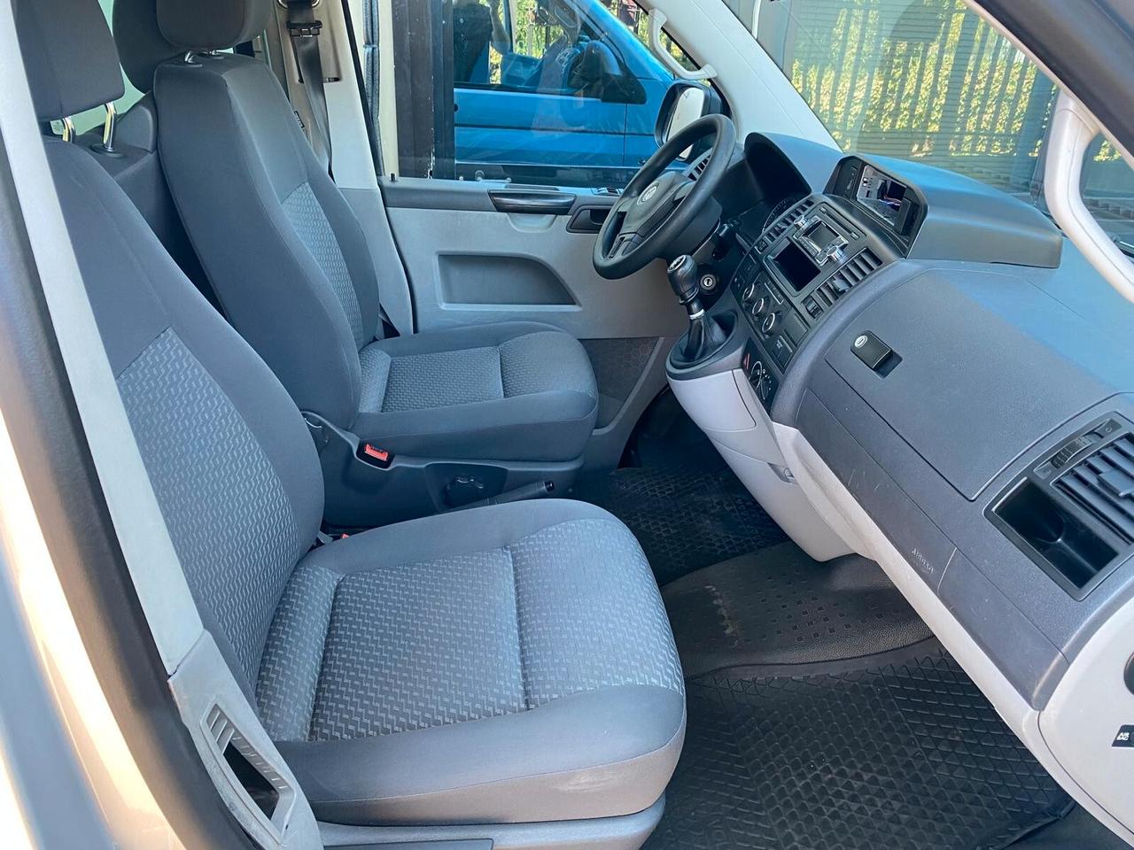 Volkswagen T5 Caravelle 7 POSTI -TAGLIANDI VW - GARANZIA