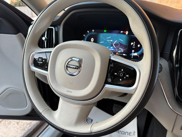 VOLVO XC60 B4 (d) AWD Geartronic Inscription.