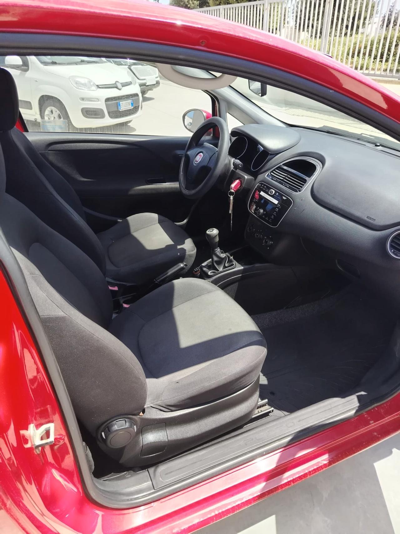 Fiat Punto 1.3 MJT II 75 CV 3 porte